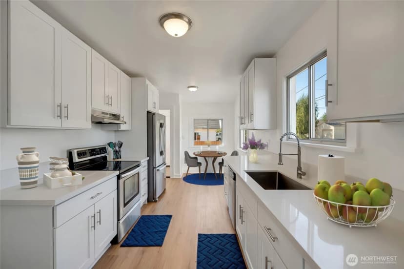 Property photo for 1702 Cedar Street #a, Everett photo 10