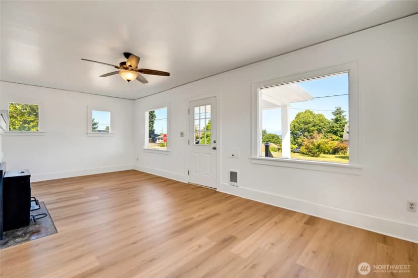 Property photo for 1702 Cedar Street #a, Everett photo 9