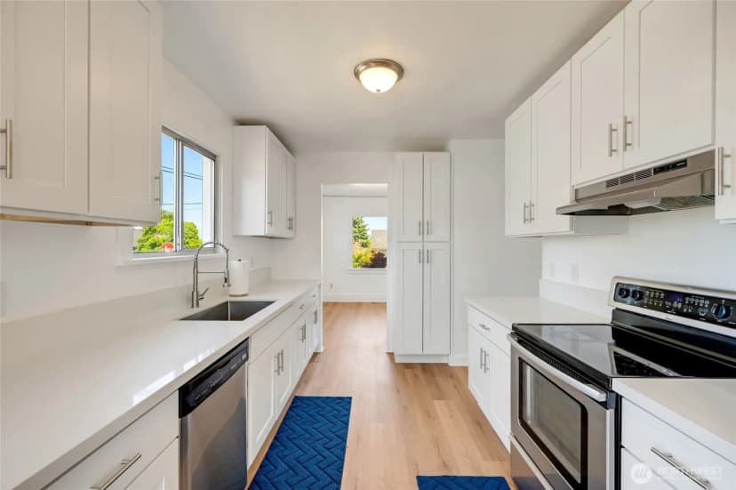 Property photo for 1702 Cedar Street #a, Everett photo 11