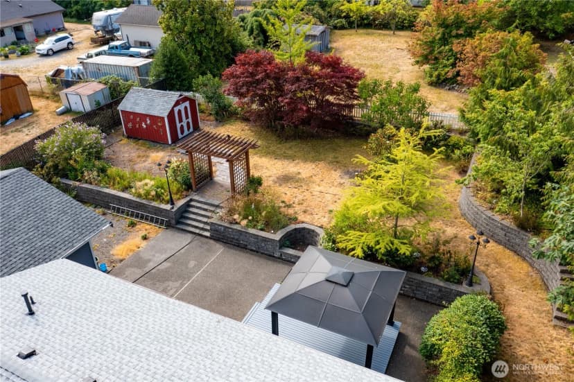 Property photo for 19107 Bonney Lake Boulevard E, Bonney Lake photo 17