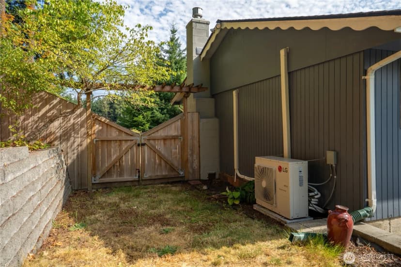 Property photo for 19107 Bonney Lake Boulevard E, Bonney Lake photo 26