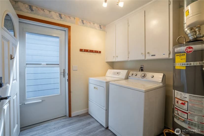 Property photo for 19107 Bonney Lake Boulevard E, Bonney Lake photo 16