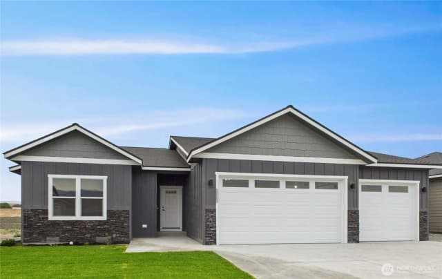 Property photo for 2435 Noah Street Se, East Wenatchee photo 2