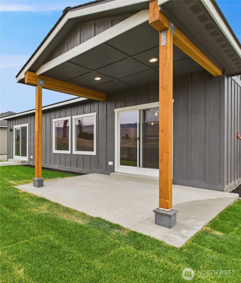 Property photo for 2435 Noah Street Se, East Wenatchee photo 17