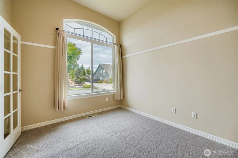 Property photo for 2919 18th Street Sw, Puyallup photo 25