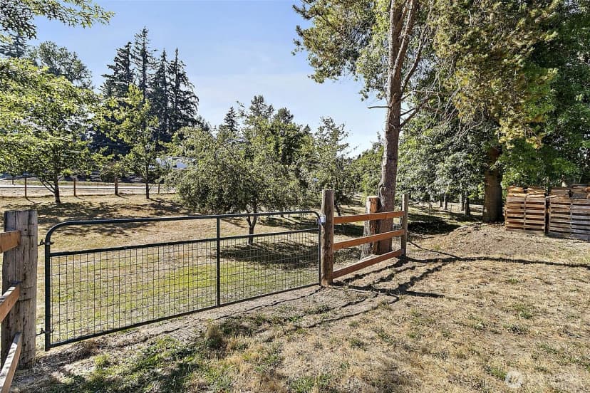 Property photo for 3723 114th Avenue E, Edgewood photo 12