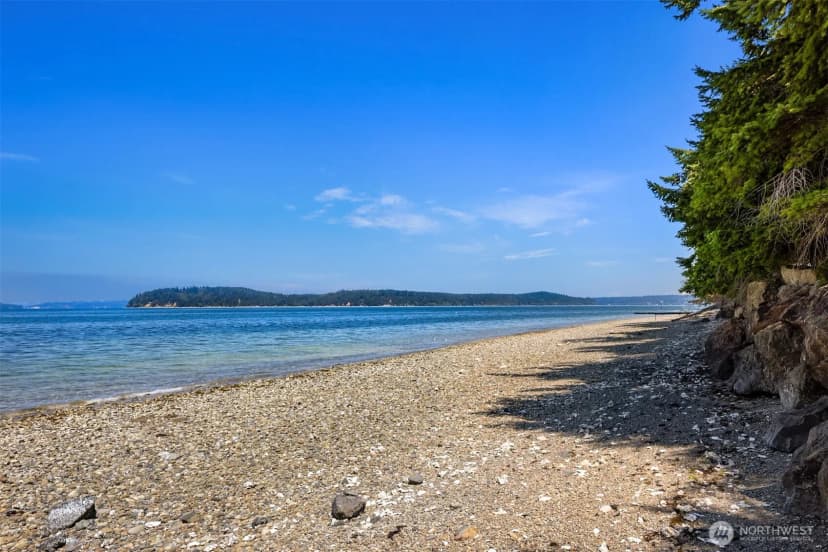 Property photo for 10322 Misery Point Road Nw, Seabeck photo 4