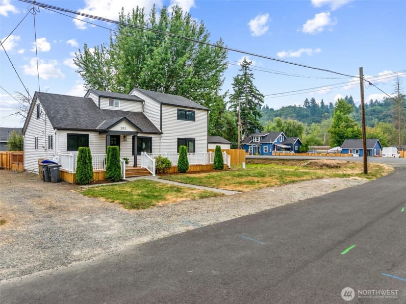 Property photo for 202 11th Avenue N, Algona photo 34