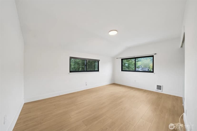 Property photo for 202 11th Avenue N, Algona photo 27