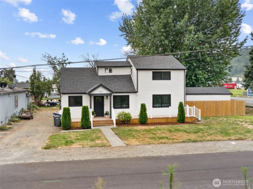 Property photo for 202 11th Avenue N, Algona photo 38