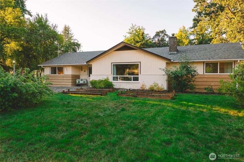 Property photo for 609 141st Street S, Tacoma photo 2