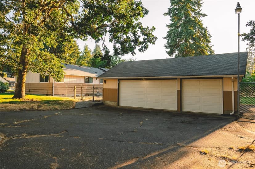 Property photo for 609 141st Street S, Tacoma photo 3