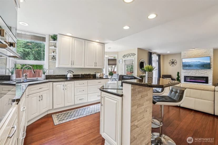 Property photo for 708 Sw 353rd Place, Federal Way photo 8