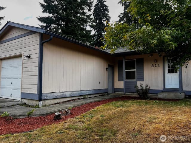 Property photo for 311 Cedar Court, Winlock photo 2