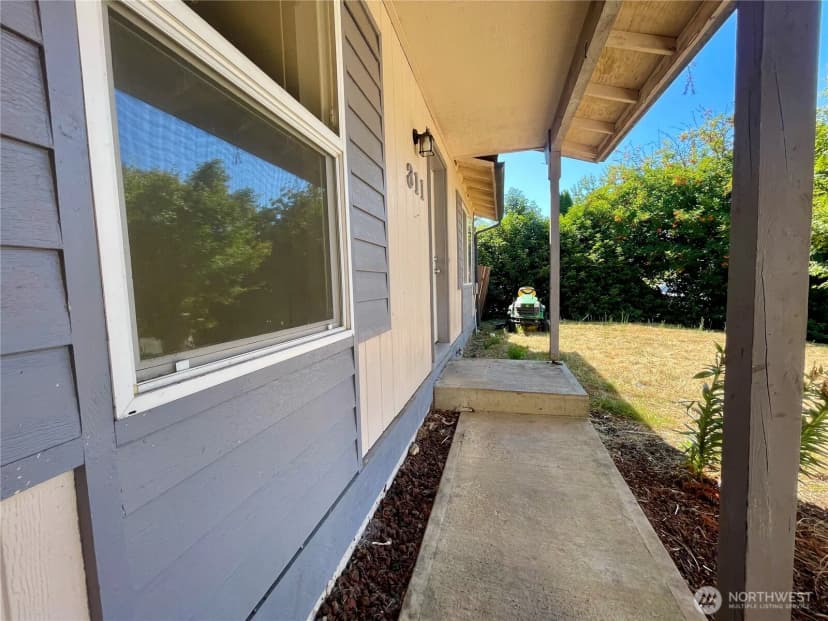 Property photo for 311 Cedar Court, Winlock photo 6