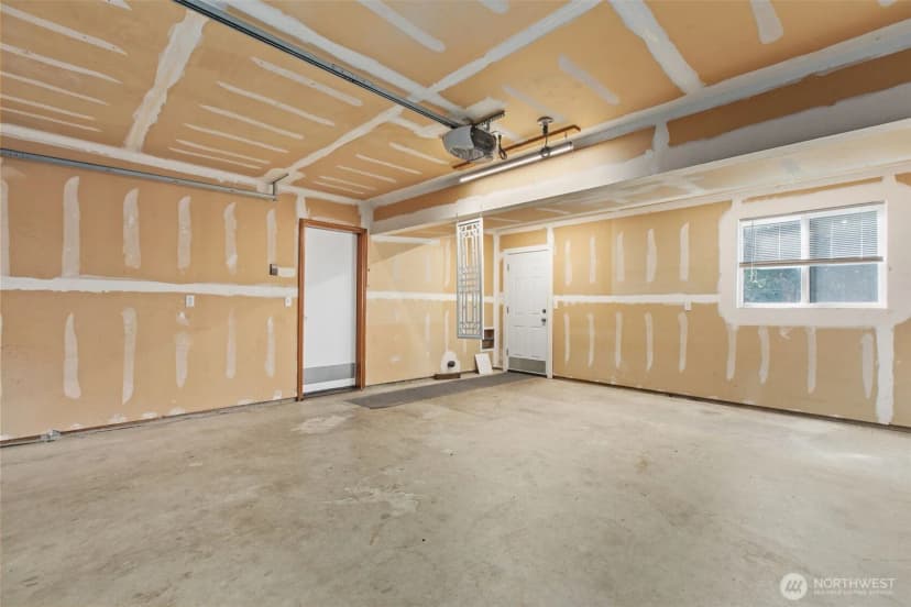 Property photo for 1713 S 30th Street, Mount Vernon photo 26