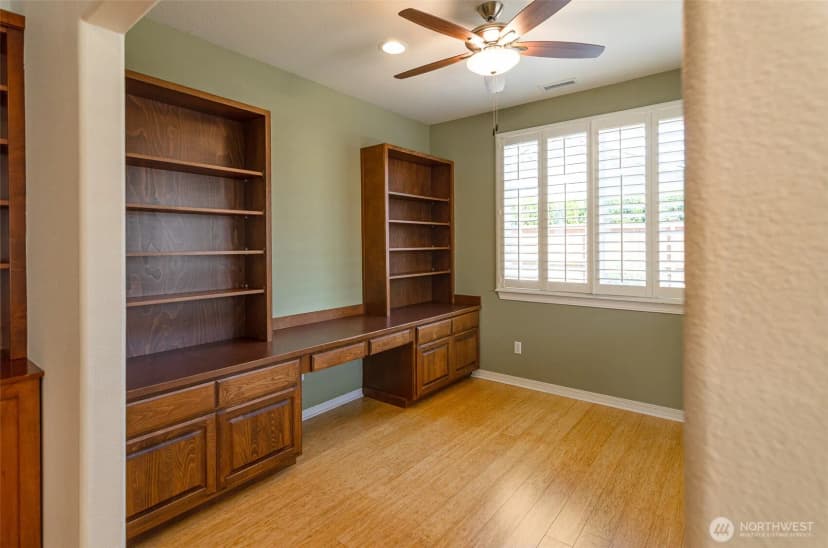Property photo for 8309 Camano Loop Ne, Lacey photo 4