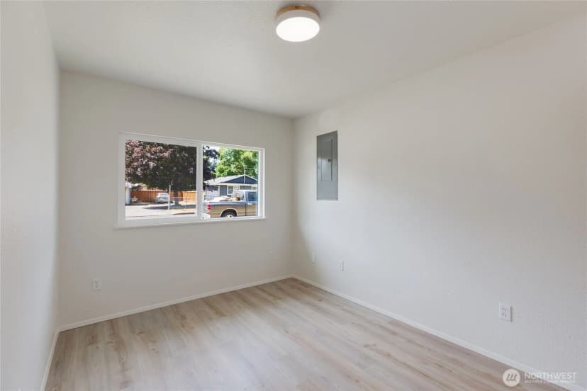 Property photo for 5431 206th Street Sw, Lynnwood photo 28