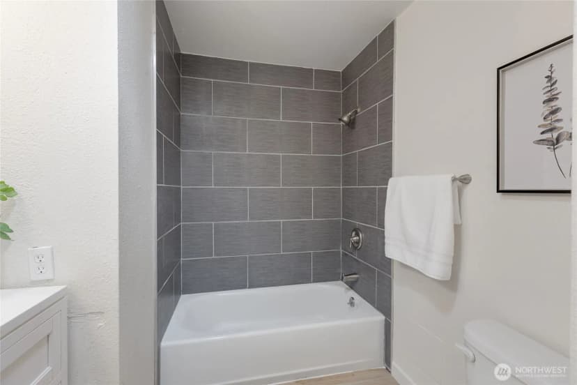 Property photo for 5431 206th Street Sw, Lynnwood photo 24