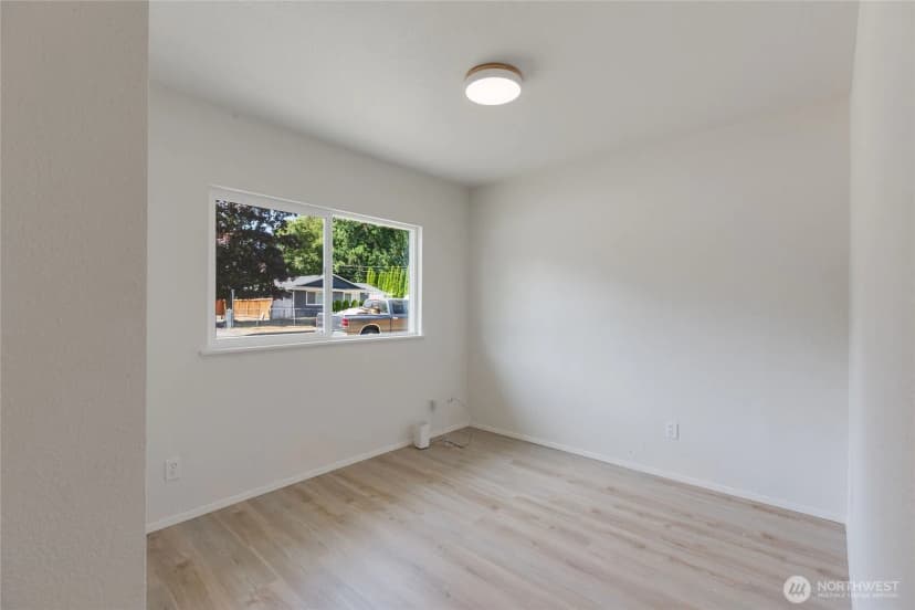 Property photo for 5431 206th Street Sw, Lynnwood photo 27