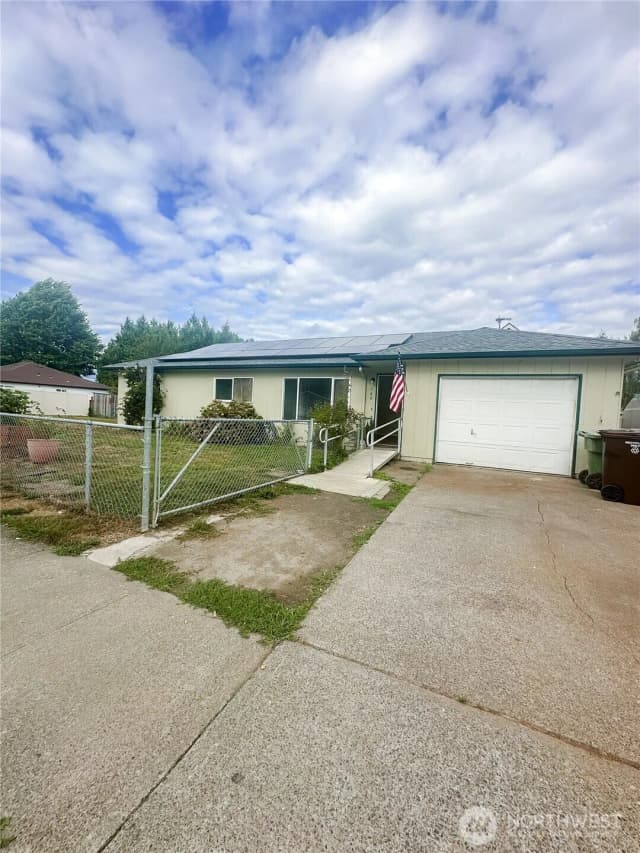Property photo for 760 34th, Longview