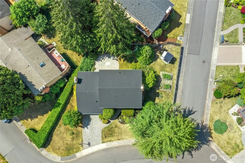 Property photo for 1023 144th Place Se, Bellevue photo 36
