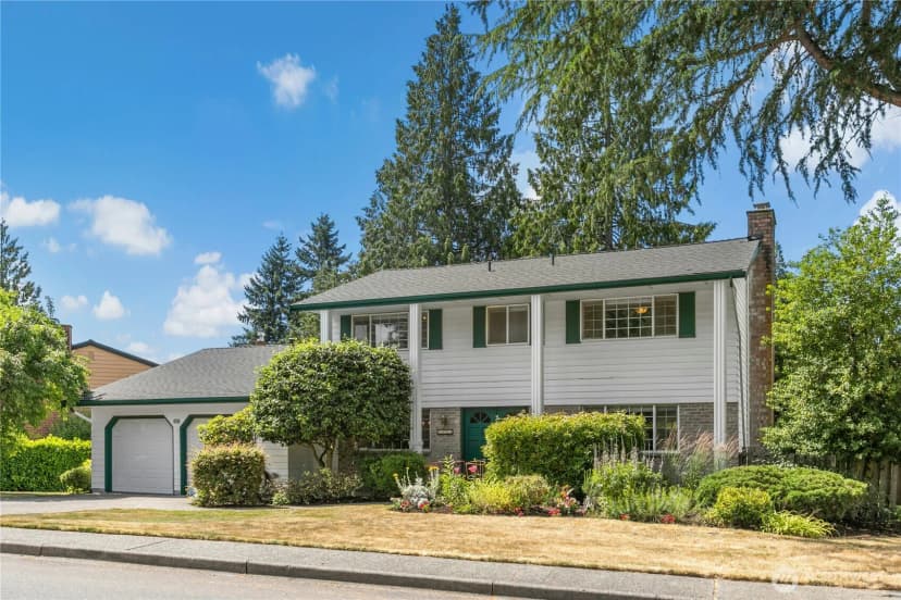 Property photo for 1023 144th Place Se, Bellevue photo 5