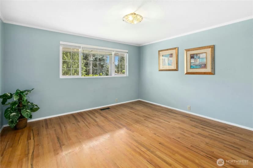 Property photo for 1023 144th Place Se, Bellevue photo 27