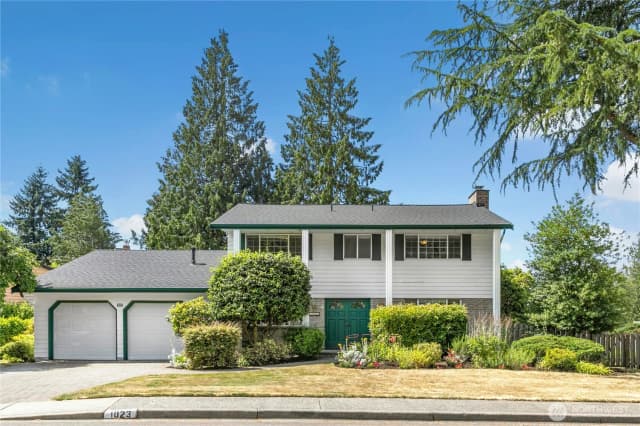 Property photo for 1023 144th Place Se, Bellevue photo 2
