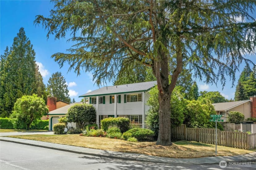 Property photo for 1023 144th Place Se, Bellevue