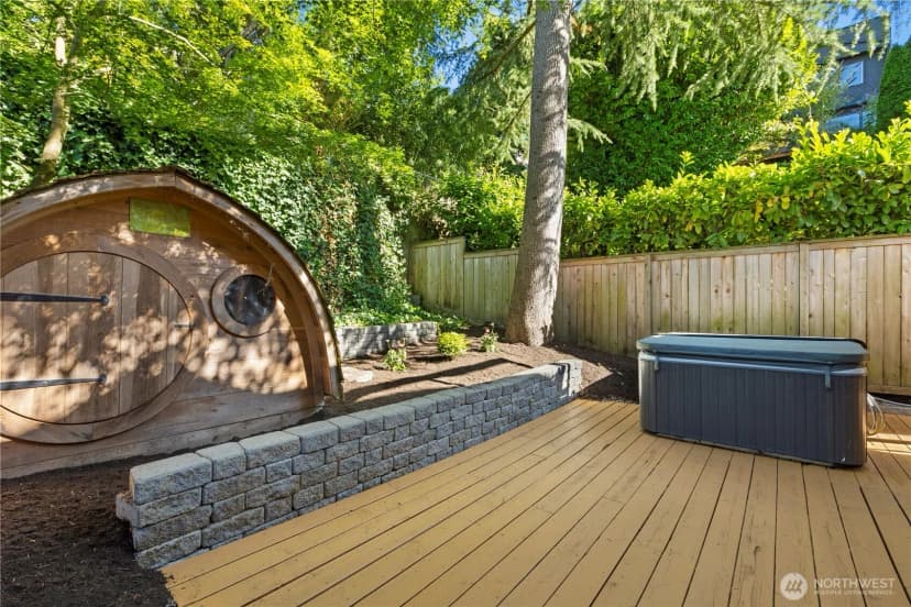 Property photo for 1612 32nd Avenue, Seattle photo 16