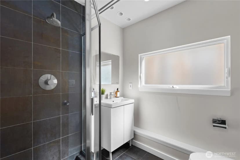 Property photo for 1612 32nd Avenue, Seattle photo 19