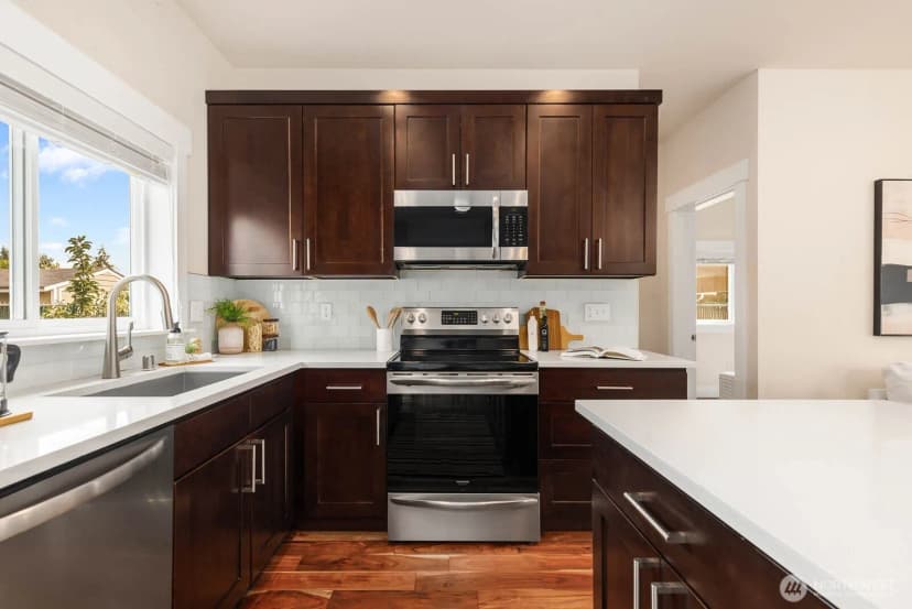 Property photo for 7412 45th Avenue S, Seattle photo 11