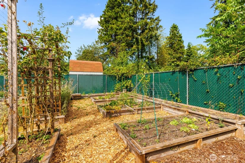 Property photo for 7412 45th Avenue S, Seattle photo 35