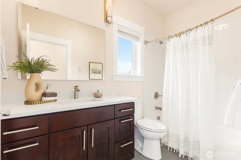Property photo for 7412 45th Avenue S, Seattle photo 29