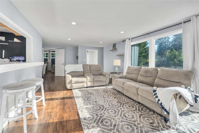 Property photo for 52 Lindale Lane Sw, Lakewood photo 8