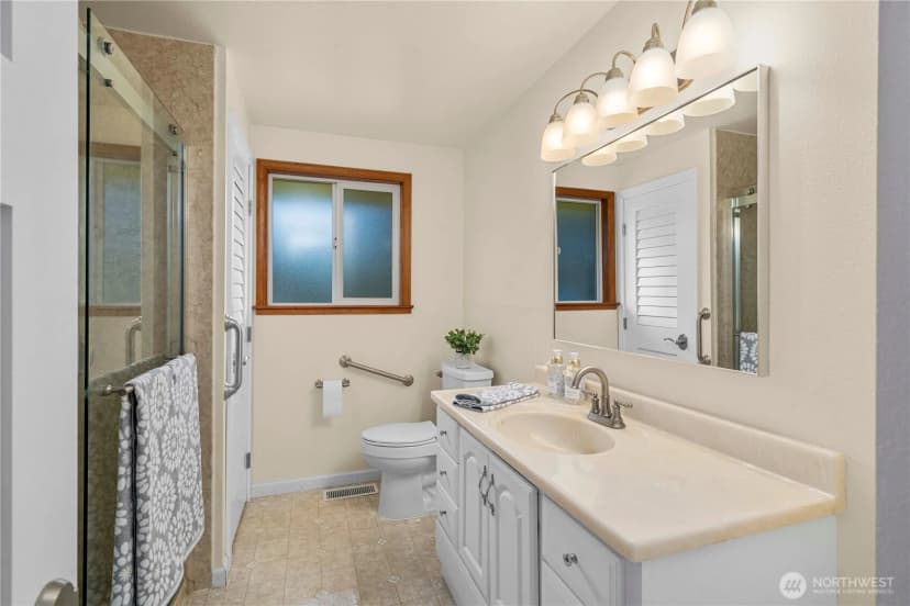 Property photo for 10212 Cedrona Street Sw, Lakewood photo 13