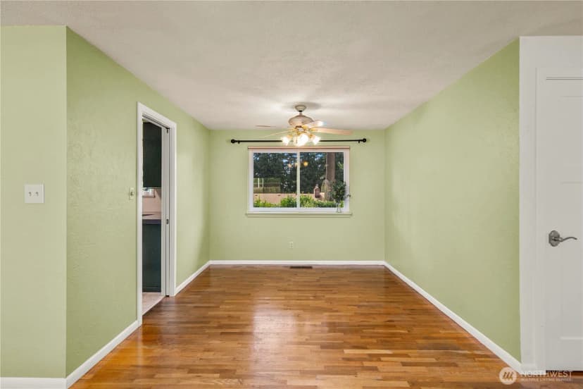 Property photo for 10212 Cedrona Street Sw, Lakewood photo 5
