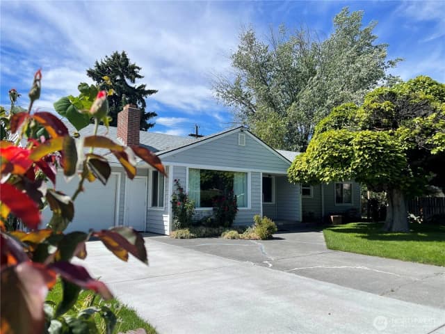 Property photo for 833 C Street Nw, Ephrata