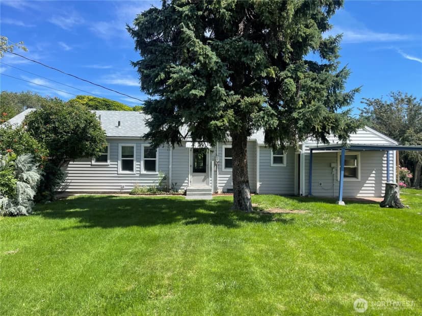 Property photo for 833 C Street Nw, Ephrata photo 4