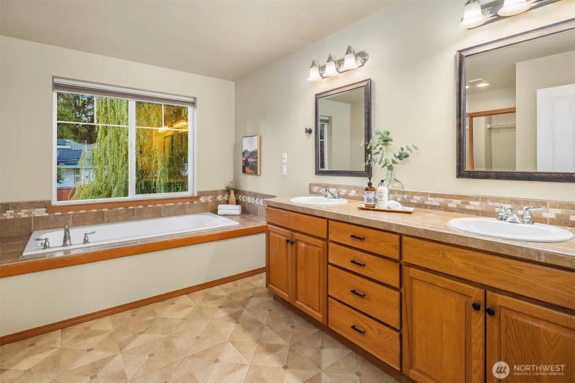 Property photo for 8718 200th Street Sw, Edmonds photo 19