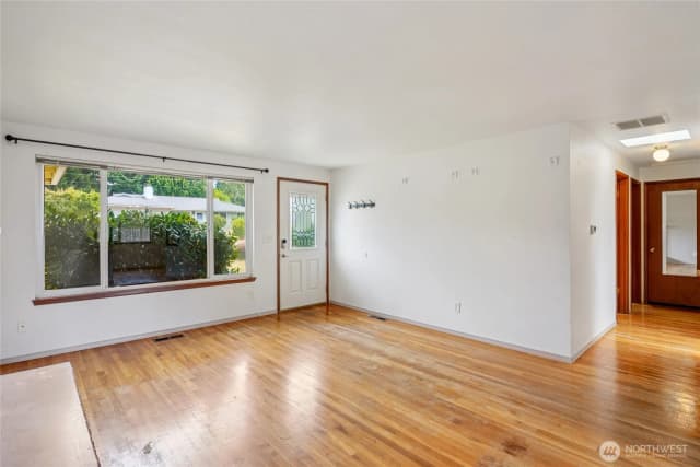 Property photo for 2109 168th Avenue Ne, Bellevue photo 5