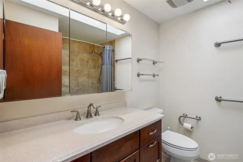Property photo for 2109 168th Avenue Ne, Bellevue photo 21