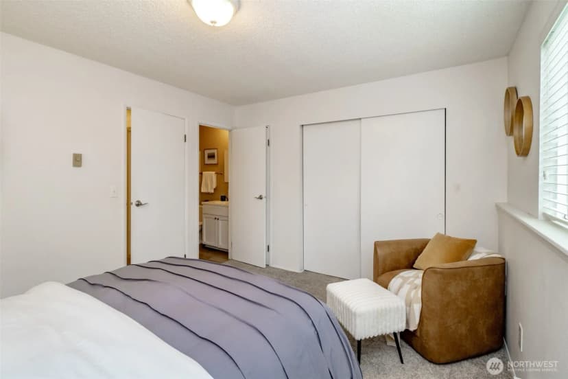 Property photo for 17430 Ambaum Boulevard S #10, Burien photo 9