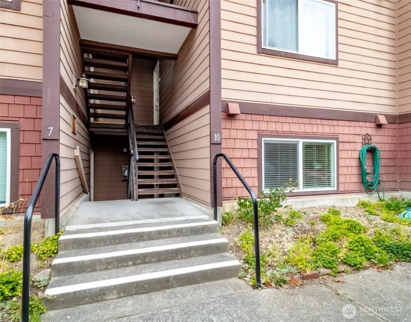 Property photo for 17430 Ambaum Boulevard S #10, Burien photo 19