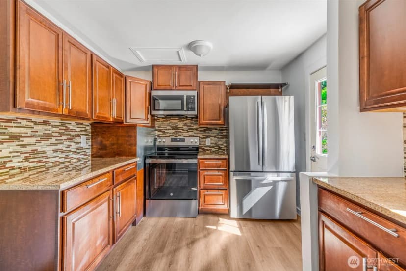 Property photo for 7051 S 125th Street, Seattle photo 5