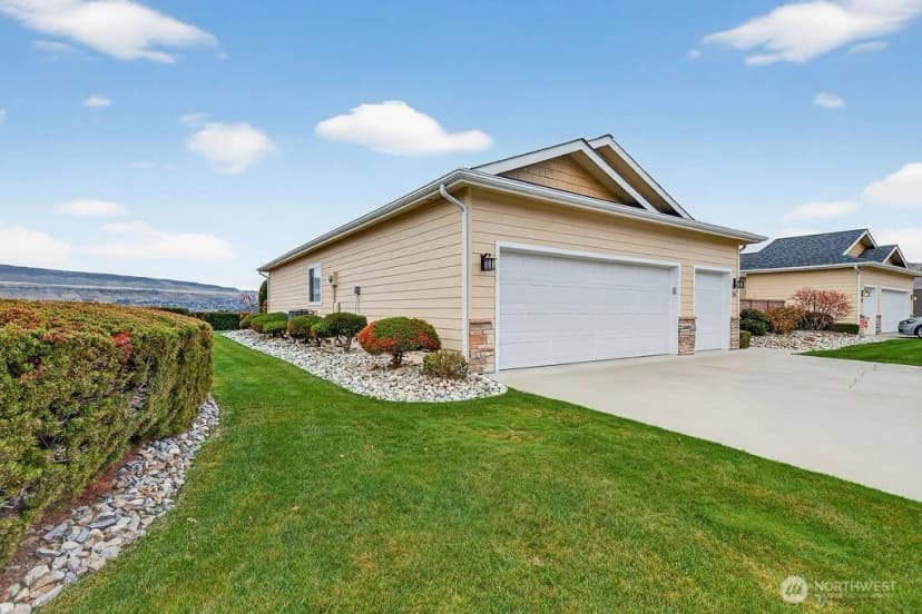 Property photo for 1845 Maple Street #26, Wenatchee photo 8