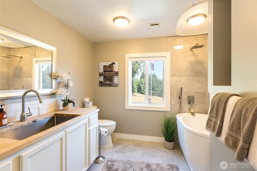 Property photo for 106 Seagull Drive, Port Angeles photo 11