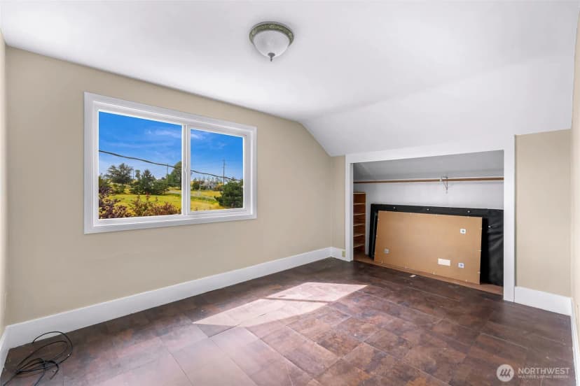 Property photo for 22944 Gunderson Road, Mount Vernon photo 32