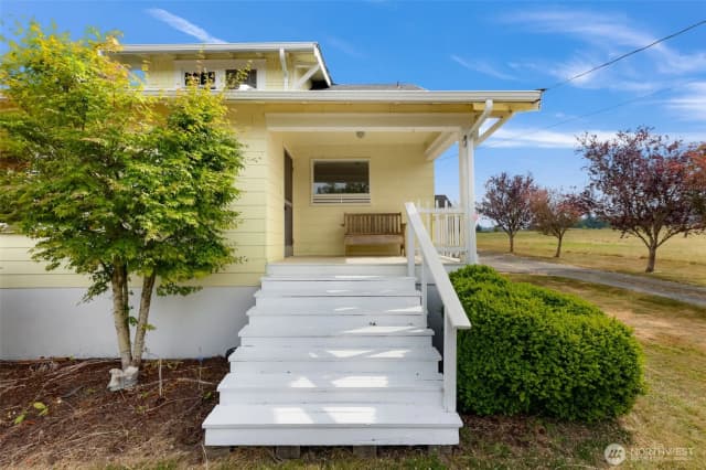 Property photo for 22944 Gunderson Road, Mount Vernon photo 4